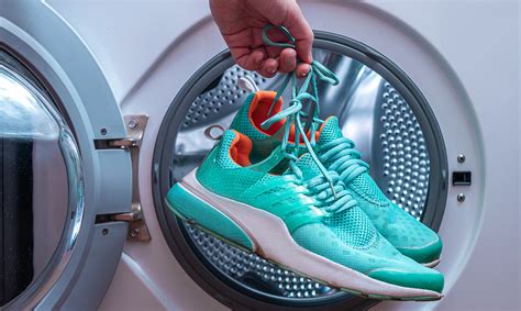 how to wash sneakers in washing machine